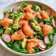 Ensalada de Salmón y Aguacate en 15 Min