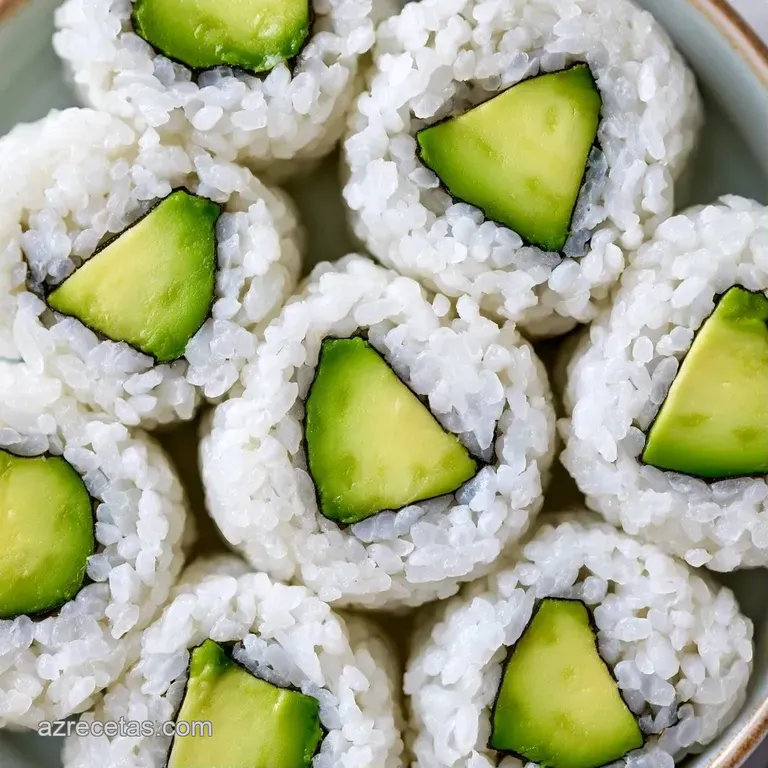 Rollos dispuestos simétricamente sobre cerámica negra, acompañados de jengibre rosa pálido y una gota de wasabi verde.